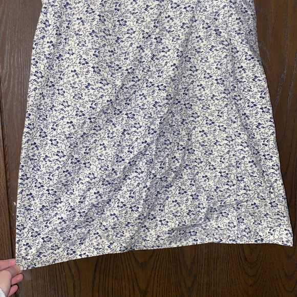 Beautiful flower skirt! - Picture 2 of 2